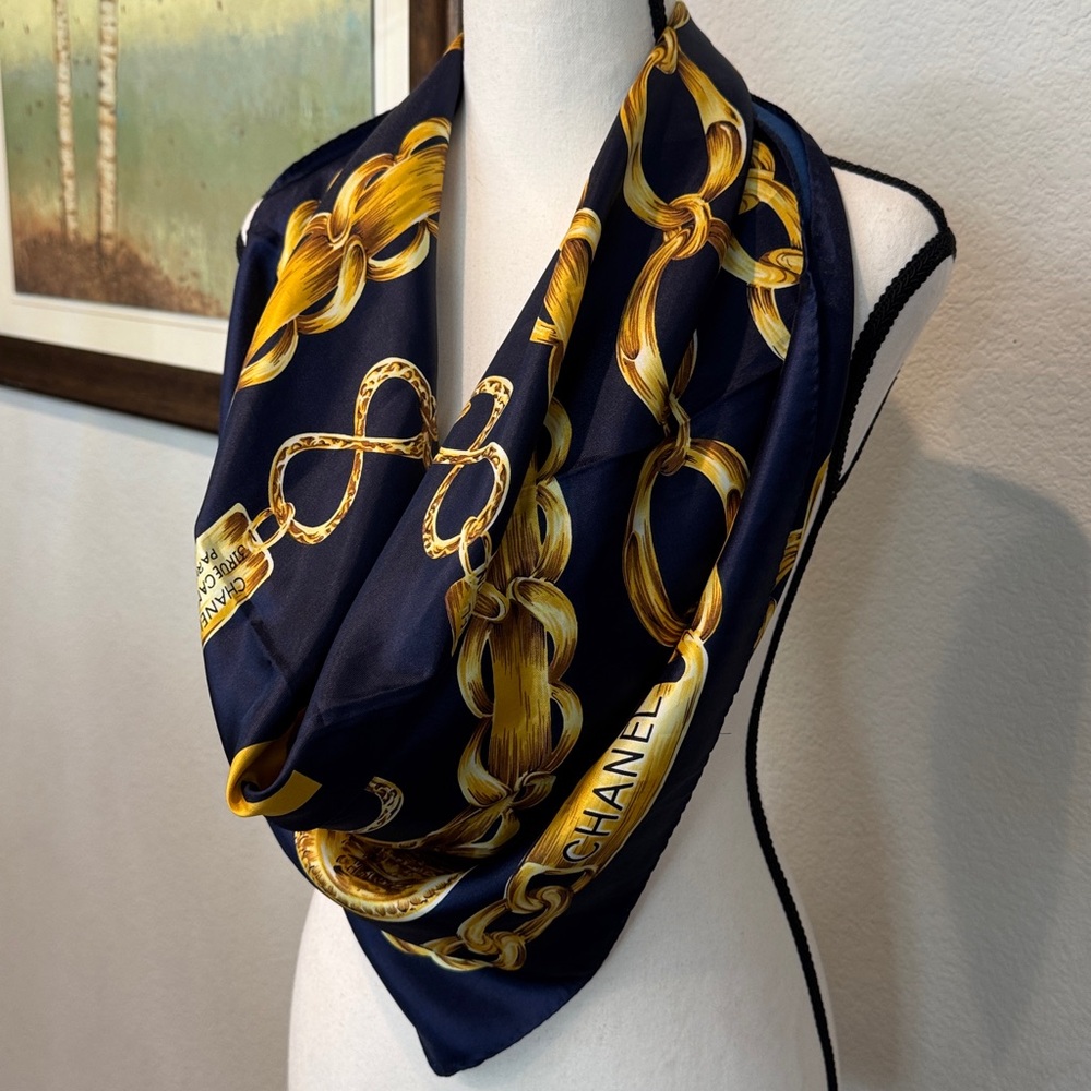 Authentic CHANEL Elegant Navy and Gold Silk Scarf - Picture 4 of 12
